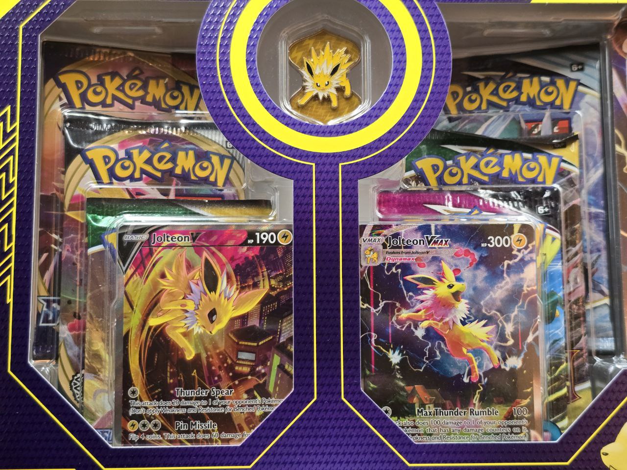 1 x Jolteon VMAX Premium Collection box (First Print) / 🇬🇧